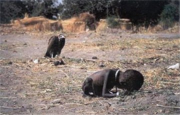 clássica Kevin Carter - o abutre e o garotinho - 1993